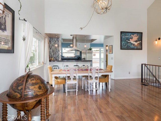 110 Juanita Avenue, Redondo Beach, California 90277, 2 Bedrooms Bedrooms, ,1 BathroomBathrooms,Residential,Sold,Juanita,SB19190456