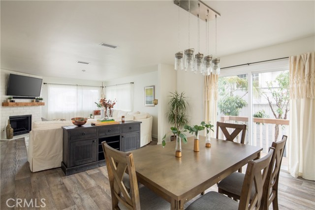 1107 Rindge Lane, Redondo Beach, California 90278, 3 Bedrooms Bedrooms, ,2 BathroomsBathrooms,Residential,Sold,Rindge,SB19170544