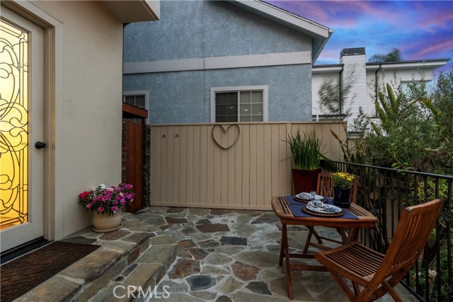 618 Avenue C, Redondo Beach, California 90277, 3 Bedrooms Bedrooms, ,2 BathroomsBathrooms,Residential,Sold,Avenue C,SB20188515