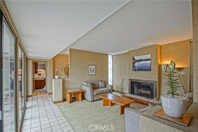 511 Marine Avenue, Manhattan Beach, California 90266, 3 Bedrooms Bedrooms, ,2 BathroomsBathrooms,Residential,Sold,Marine,SB19078478