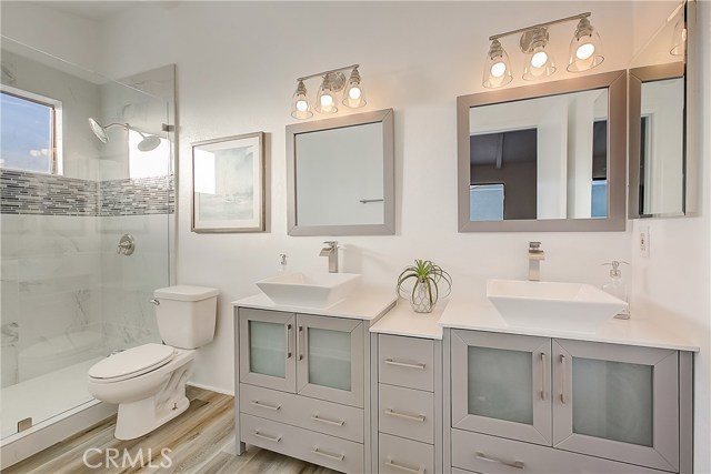 2215 Huntington Lane, Redondo Beach, California 90278, 3 Bedrooms Bedrooms, ,2 BathroomsBathrooms,Residential,Sold,Huntington,PW21010737