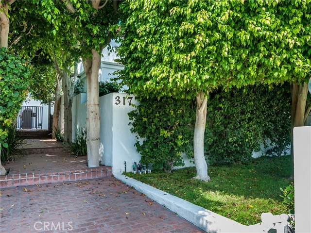 317 Broadway, Redondo Beach, California 90277, 3 Bedrooms Bedrooms, ,2 BathroomsBathrooms,Residential,Sold,Broadway,SB17224085