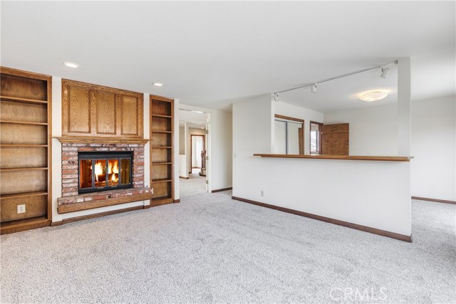 Family Room, Open entertaining area, can be converted to 4th bedroom