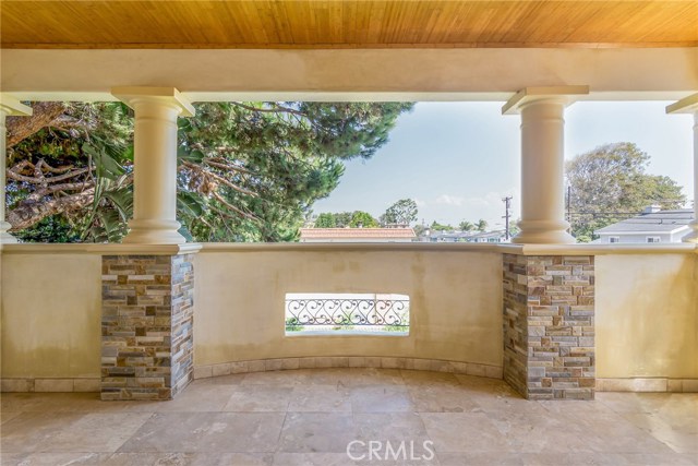 1561 Mathews Avenue, Manhattan Beach, California 90266, 6 Bedrooms Bedrooms, ,1 BathroomBathrooms,Residential,Sold,Mathews,SB17204143