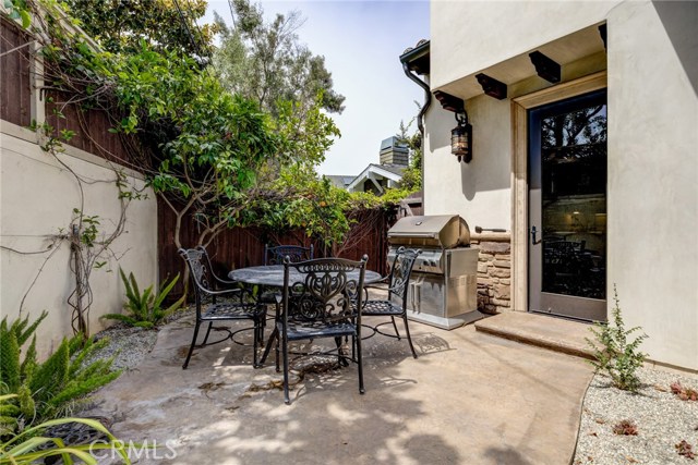814 Juanita Avenue, Redondo Beach, California 90277, 5 Bedrooms Bedrooms, ,3 BathroomsBathrooms,Residential,Sold,Juanita,SB20155302