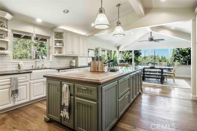 17 Seahurst Road, Rolling Hills Estates, California 90274, 5 Bedrooms Bedrooms, ,5 BathroomsBathrooms,Residential,Sold,Seahurst,PV20141601