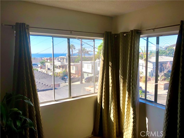 1002 3rd Street, Hermosa Beach, California 90254, 3 Bedrooms Bedrooms, ,2 BathroomsBathrooms,Residential,Sold,3rd,SB21012188