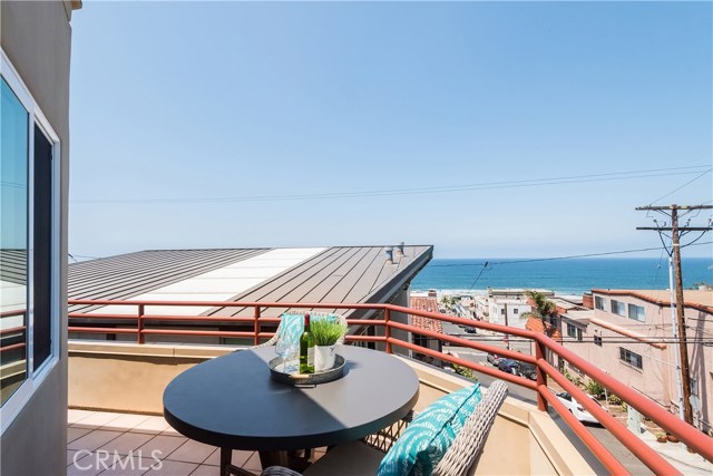 320 23rd Street, Manhattan Beach, California 90266, 3 Bedrooms Bedrooms, ,4 BathroomsBathrooms,Residential,Sold,23rd,SB18033551