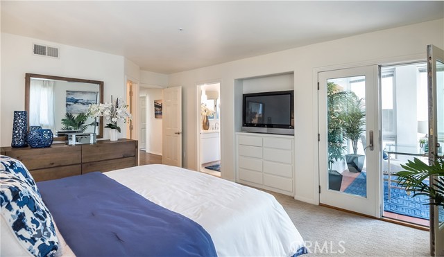 324 21st Street, Manhattan Beach, California 90266, 3 Bedrooms Bedrooms, ,4 BathroomsBathrooms,Residential,Sold,21st,SB21154913