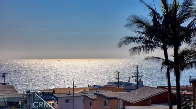 246 30th Street, Hermosa Beach, California 90254, 4 Bedrooms Bedrooms, ,4 BathroomsBathrooms,Residential,Sold,30th,SB19212204
