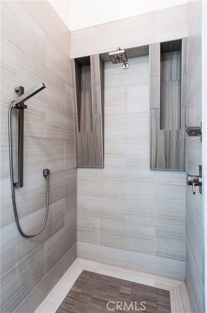 Master bath shower detail