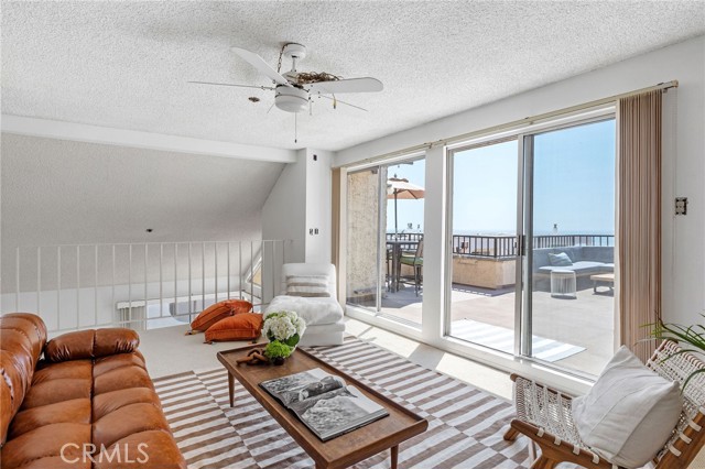 555 Esplanade, Redondo Beach, California 90277, 2 Bedrooms Bedrooms, ,1 BathroomBathrooms,Residential,Sold,Esplanade,SB21142311