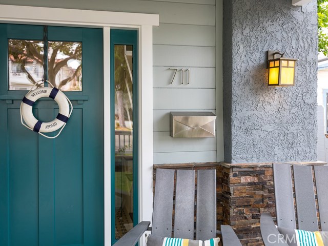 711 Irena Avenue, Redondo Beach, California 90277, 4 Bedrooms Bedrooms, ,2 BathroomsBathrooms,Residential,Sold,Irena,SB19226574