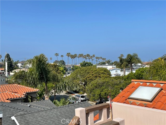808 Juanita Avenue, Redondo Beach, California 90277, 5 Bedrooms Bedrooms, ,3 BathroomsBathrooms,Residential,Sold,Juanita,IN21096343