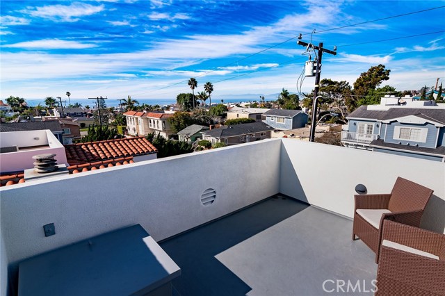 1156 9th Street, Hermosa Beach, California 90254, 3 Bedrooms Bedrooms, ,1 BathroomBathrooms,Residential,Sold,9th,SB20005266