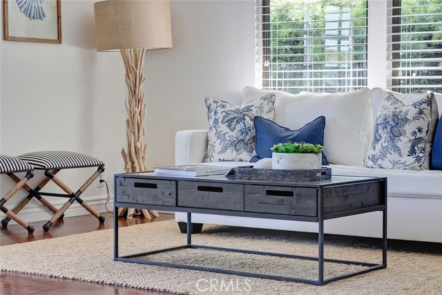 13 Laurel, Manhattan Beach, California 90266, 3 Bedrooms Bedrooms, ,1 BathroomBathrooms,Residential,Sold,Laurel,SB19057635