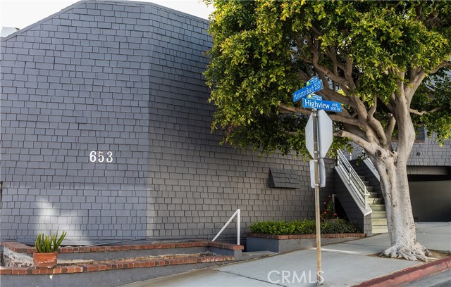 653 Manhattan Beach Blvd., Manhattan Beach, California 90266, 2 Bedrooms Bedrooms, ,2 BathroomsBathrooms,Residential,Sold,Manhattan Beach Blvd.,SB18036810