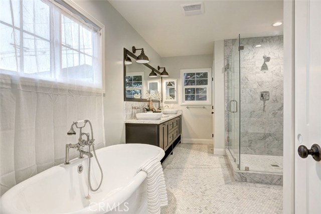 2208 Wendy Way, Manhattan Beach, California 90266, 3 Bedrooms Bedrooms, ,2 BathroomsBathrooms,Residential,Sold,Wendy,SB17249870
