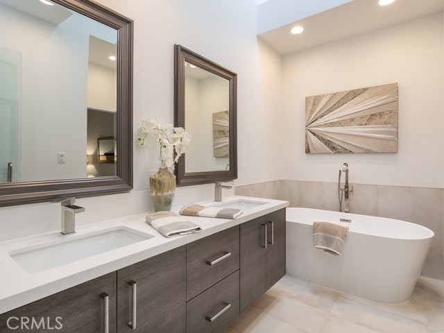 3616 Laurel Avenue, Manhattan Beach, California 90266, 3 Bedrooms Bedrooms, ,2 BathroomsBathrooms,Residential,Sold,Laurel,SB18252595