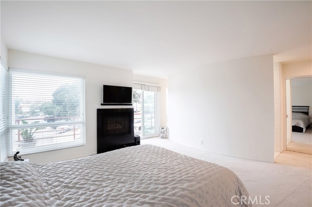 116 26th Street, Manhattan Beach, California 90266, 2 Bedrooms Bedrooms, ,2 BathroomsBathrooms,Residential,Sold,26th,SB21017134