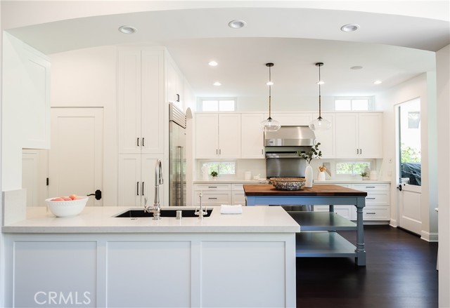 587 26th Street, Manhattan Beach, California 90266, 4 Bedrooms Bedrooms, ,3 BathroomsBathrooms,Residential,Sold,26th,SB21063366