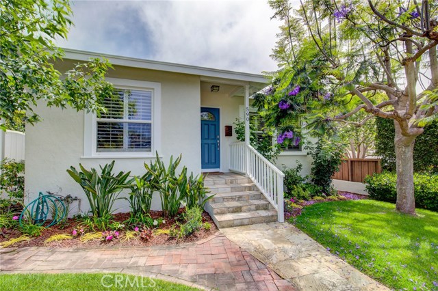 590 33rd Street, Manhattan Beach, California 90266, 3 Bedrooms Bedrooms, ,2 BathroomsBathrooms,Residential,Sold,33rd,SB19174873