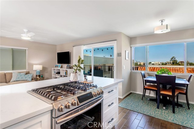 1720 Ardmore Avenue, Hermosa Beach, California 90254, 2 Bedrooms Bedrooms, ,2 BathroomsBathrooms,Residential,Sold,Ardmore,SB19180465