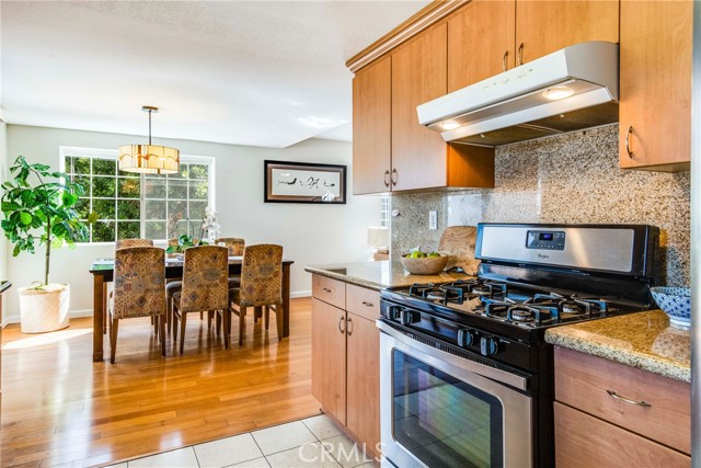 1427 12th Street, Manhattan Beach, California 90266, 2 Bedrooms Bedrooms, ,3 BathroomsBathrooms,Residential,Sold,12th,SB21102526