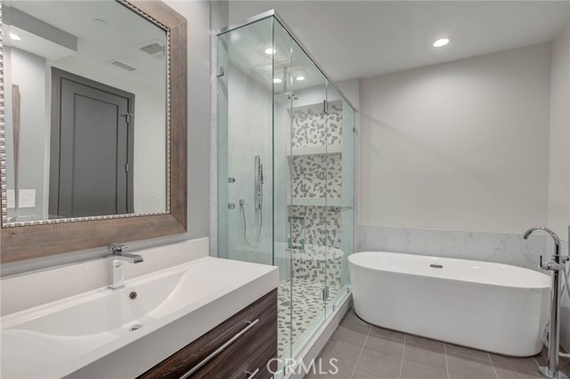 2707 Rockefeller Lane, Redondo Beach, California 90278, 4 Bedrooms Bedrooms, ,5 BathroomsBathrooms,Residential,Sold,Rockefeller,PV19136764