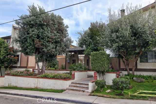 2520 Graham Avenue, Redondo Beach, California 90278, 2 Bedrooms Bedrooms, ,1 BathroomBathrooms,Residential,Sold,Graham,S12041736