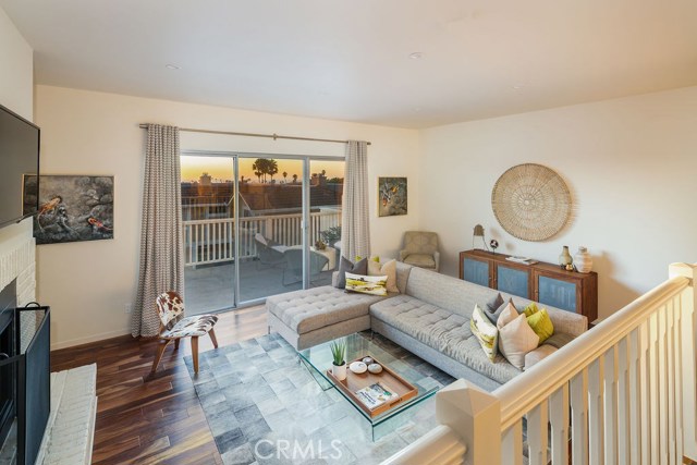 222 Guadalupe Avenue, Redondo Beach, California 90277, 4 Bedrooms Bedrooms, ,1 BathroomBathrooms,Residential,Sold,Guadalupe,SB19253760