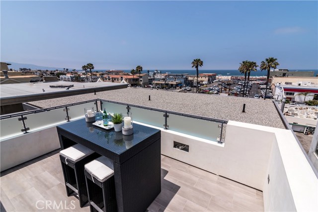 1120 Palm Drive, Hermosa Beach, California 90254, 4 Bedrooms Bedrooms, ,2 BathroomsBathrooms,Residential,Sold,Palm,SB18149119