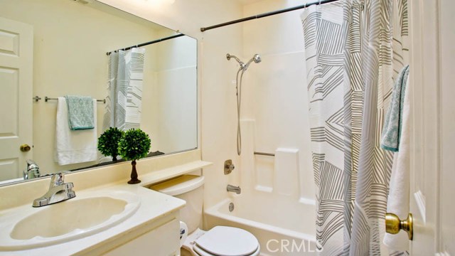 Guest Bathroom Nice and Clean!