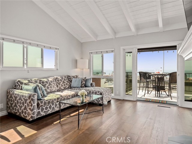 1630 Manhattan Avenue, Hermosa Beach, California 90254, 2 Bedrooms Bedrooms, ,2 BathroomsBathrooms,Residential,Sold,Manhattan,SB20223870