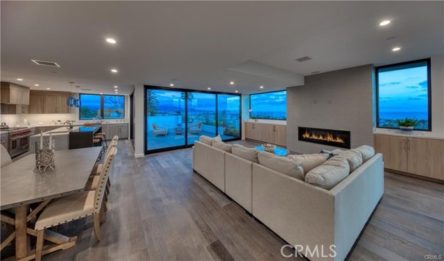 946 8th Street, Hermosa Beach, California 90254, 4 Bedrooms Bedrooms, ,3 BathroomsBathrooms,Residential,Sold,8th,SB20005641