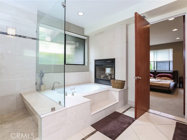 812 Juanita Avenue, Redondo Beach, California 90277, 5 Bedrooms Bedrooms, ,4 BathroomsBathrooms,Residential,Sold,Juanita,SB17114453