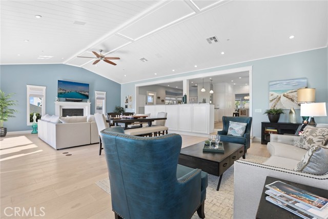 313 Avenue F, Redondo Beach, California 90277, 5 Bedrooms Bedrooms, ,4 BathroomsBathrooms,Residential,Sold,Avenue F,OC21017149