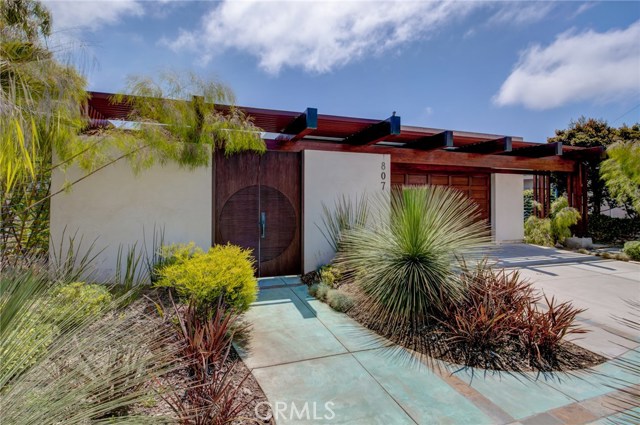 807 Paulina Avenue, Redondo Beach, California 90277, 5 Bedrooms Bedrooms, ,2 BathroomsBathrooms,Residential,Sold,Paulina,SB20058130