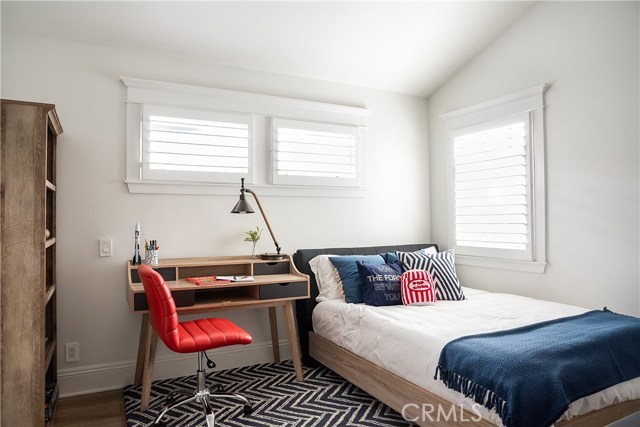 515 21st Street, Manhattan Beach, California 90266, 5 Bedrooms Bedrooms, ,4 BathroomsBathrooms,Residential,Sold,21st,SB20102063