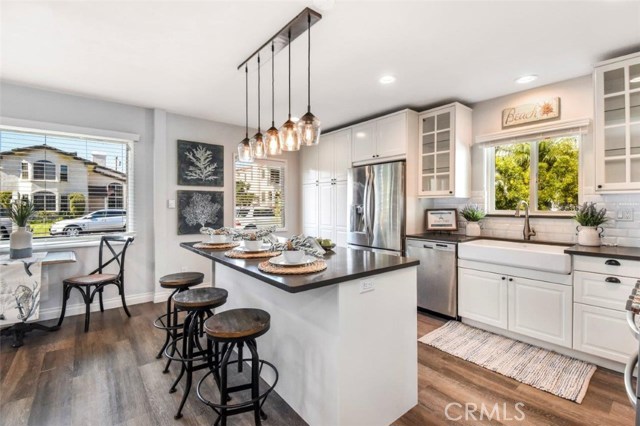 652 Avenue B, Redondo Beach, California 90277, 4 Bedrooms Bedrooms, ,2 BathroomsBathrooms,Residential,Sold,Avenue B,PV20141980