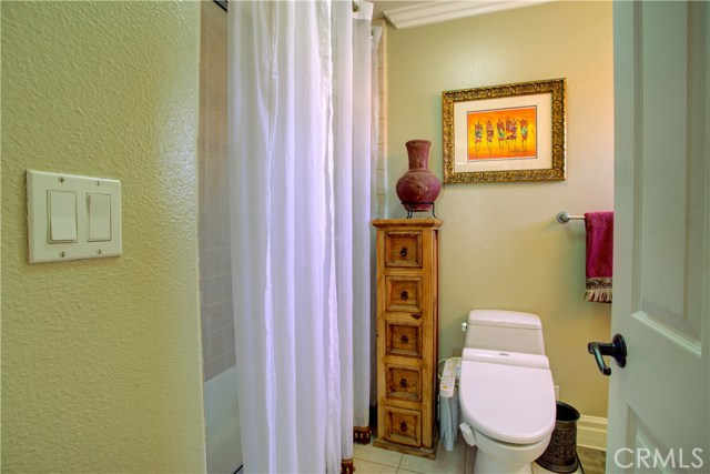 2403 Rockefeller Lane, Redondo Beach, California 90278, 3 Bedrooms Bedrooms, ,2 BathroomsBathrooms,Residential,Sold,Rockefeller,SB20237105