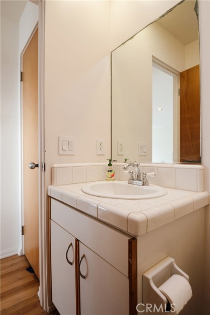 116 26th Street, Manhattan Beach, California 90266, 2 Bedrooms Bedrooms, ,2 BathroomsBathrooms,Residential,Sold,26th,SB21017134