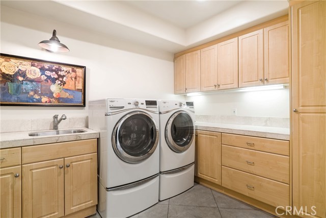 922 2nd, Hermosa Beach, California 90254, 4 Bedrooms Bedrooms, ,5 BathroomsBathrooms,Residential,Sold,2nd,SB19107146