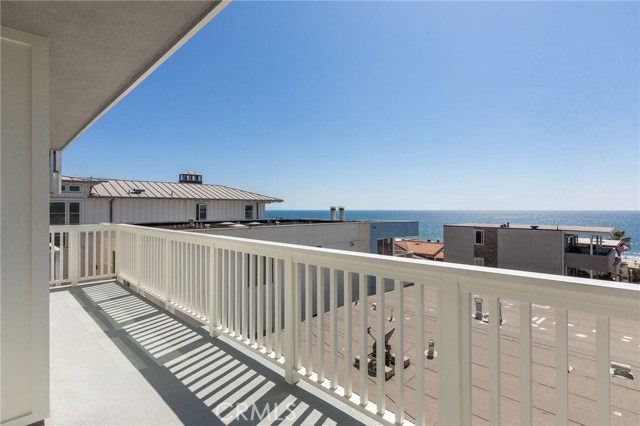 3309 Bayview Drive, Manhattan Beach, California 90266, 3 Bedrooms Bedrooms, ,3 BathroomsBathrooms,Residential,Sold,Bayview,SB20235849