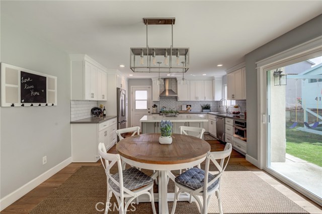 417 Susana Avenue, Redondo Beach, California 90277, 4 Bedrooms Bedrooms, ,2 BathroomsBathrooms,Residential,Sold,Susana,SB20152659