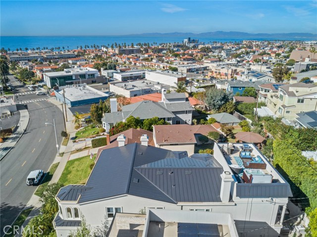 313 Avenue F, Redondo Beach, California 90277, 5 Bedrooms Bedrooms, ,4 BathroomsBathrooms,Residential,Sold,Avenue F,OC21017149