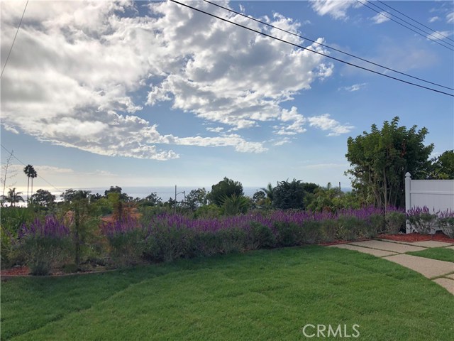 28277 Trailriders Drive, Rancho Palos Verdes, California 90275, 4 Bedrooms Bedrooms, ,1 BathroomBathrooms,Residential,Sold,Trailriders,PV18254809