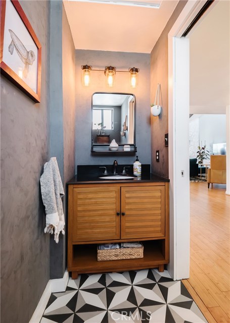 842 1st Street, Hermosa Beach, California 90254, 2 Bedrooms Bedrooms, ,3 BathroomsBathrooms,Residential,Sold,1st,SB20131143