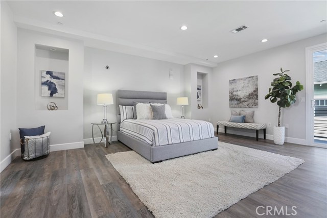 2215 Robinson Street, Redondo Beach, California 90278, 4 Bedrooms Bedrooms, ,4 BathroomsBathrooms,Residential,Sold,Robinson,SB20091863