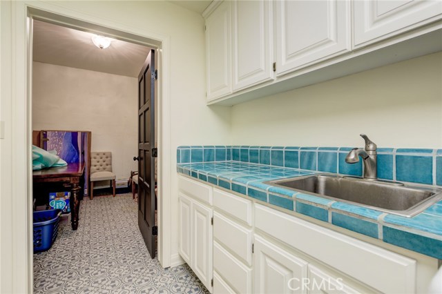 716 Lucia Avenue, Redondo Beach, California 90277, 3 Bedrooms Bedrooms, ,2 BathroomsBathrooms,Residential,Sold,Lucia,PV20207865